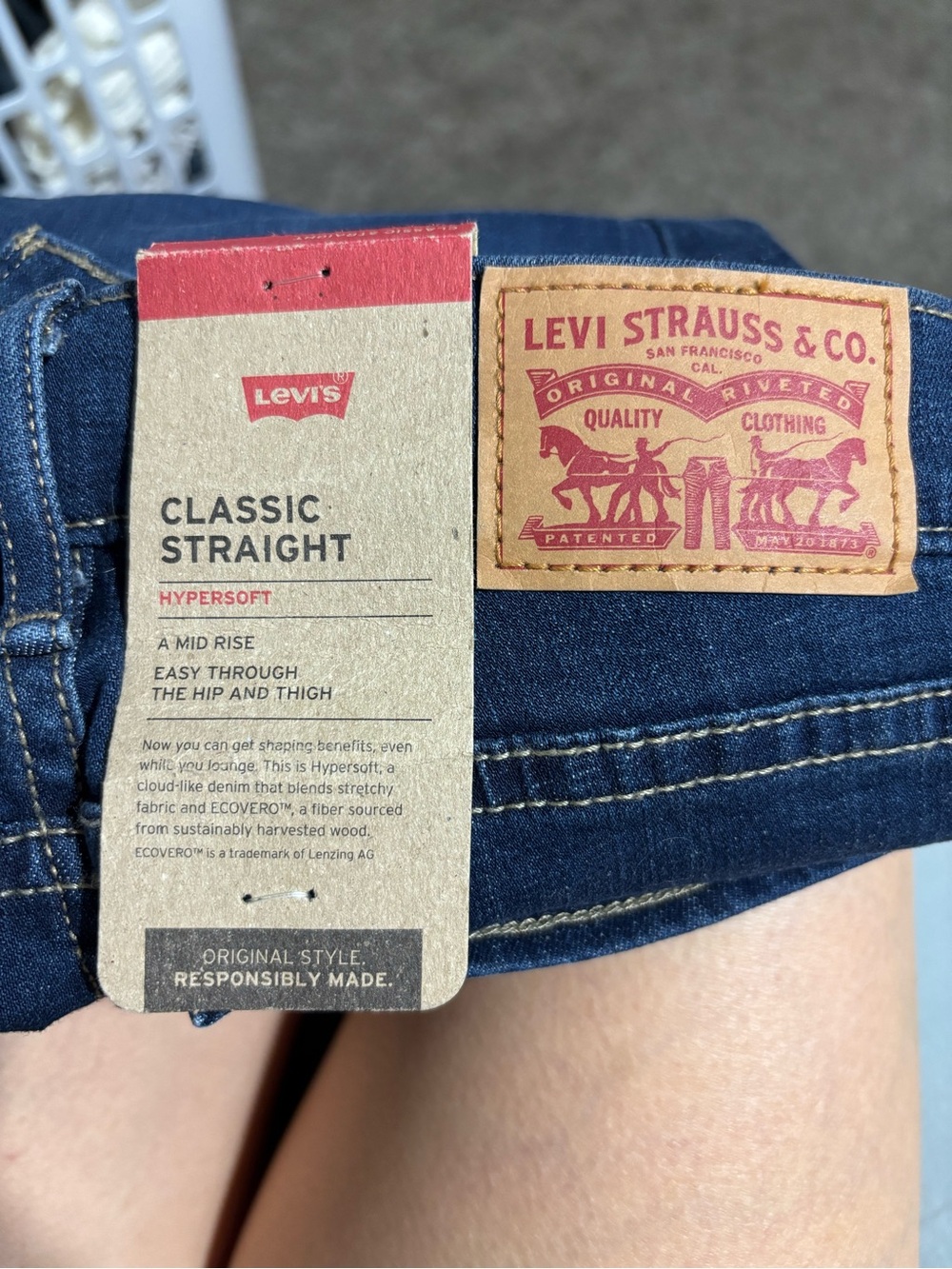 Levi's Classic Straight Women's Jeans - Indigo Blue